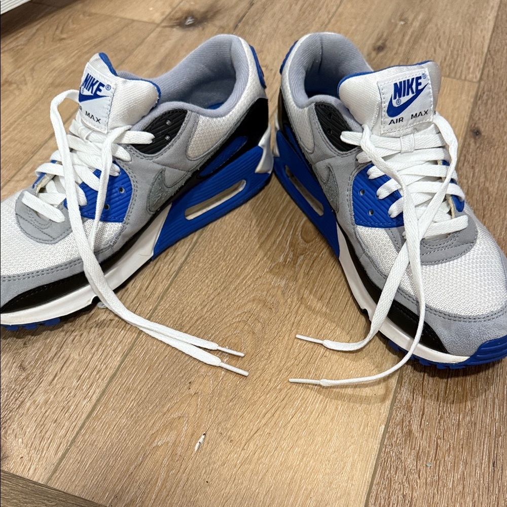 Nike Air Max Sneakers - Picture 6 of 6